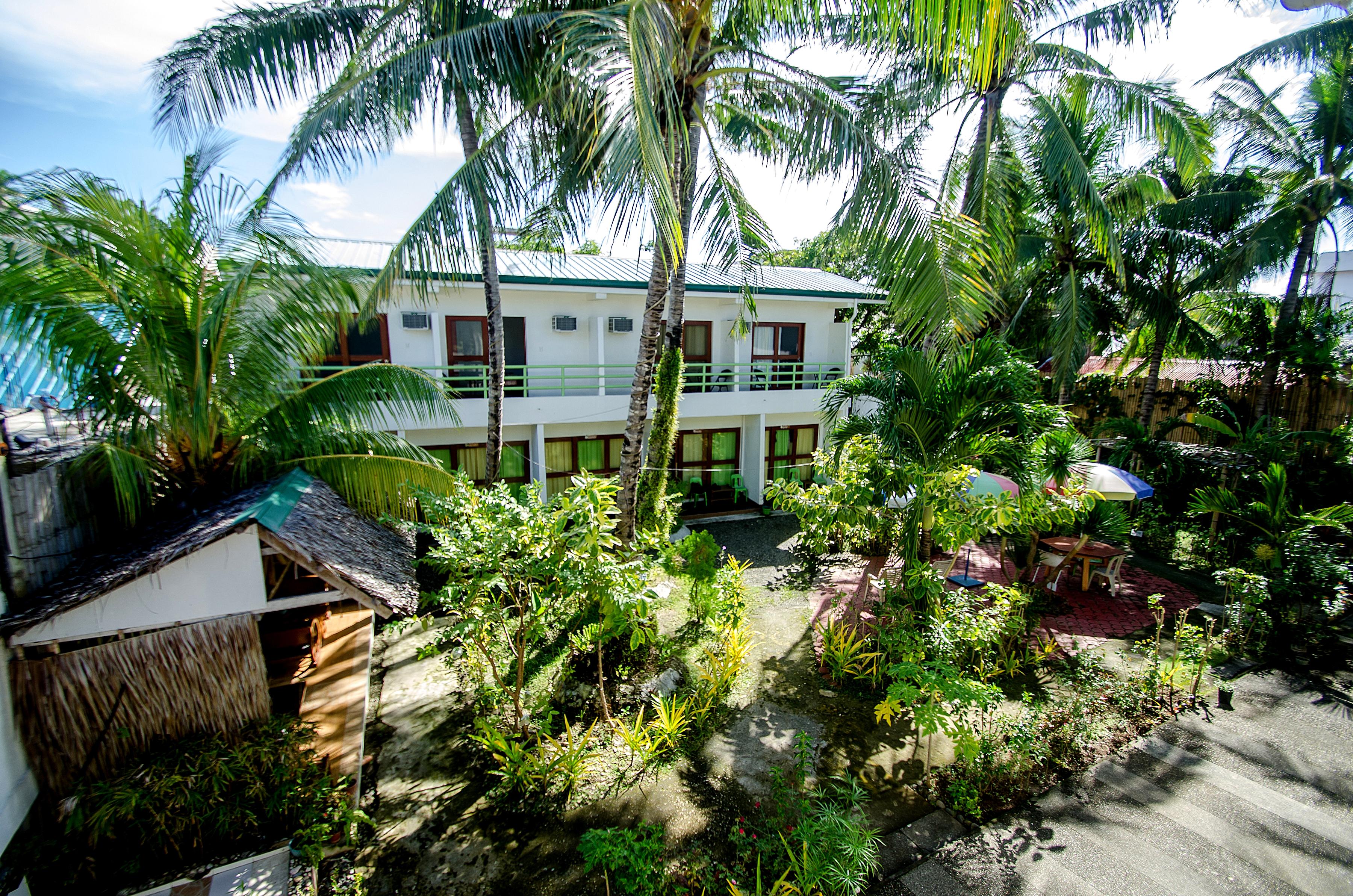 Reddoorz Plus @ Secret Garden Boracay Balabag  Екстер'єр фото