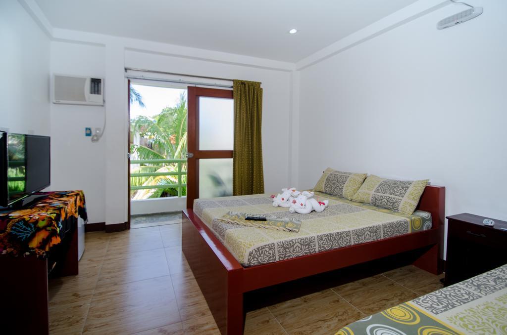 Reddoorz Plus @ Secret Garden Boracay Balabag  Номер фото